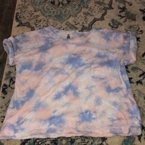 cropped, tie-dye tee